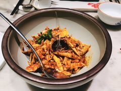 敲糖棒棒鸡-辛香汇·现炒川菜(淮海路百盛店)