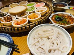 -包整·丝娃娃(一览甲秀楼风景店)