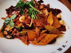 麻辣香锅-拿渡·水煮鱼麻辣香锅(王府井奥莱·香江小镇店)