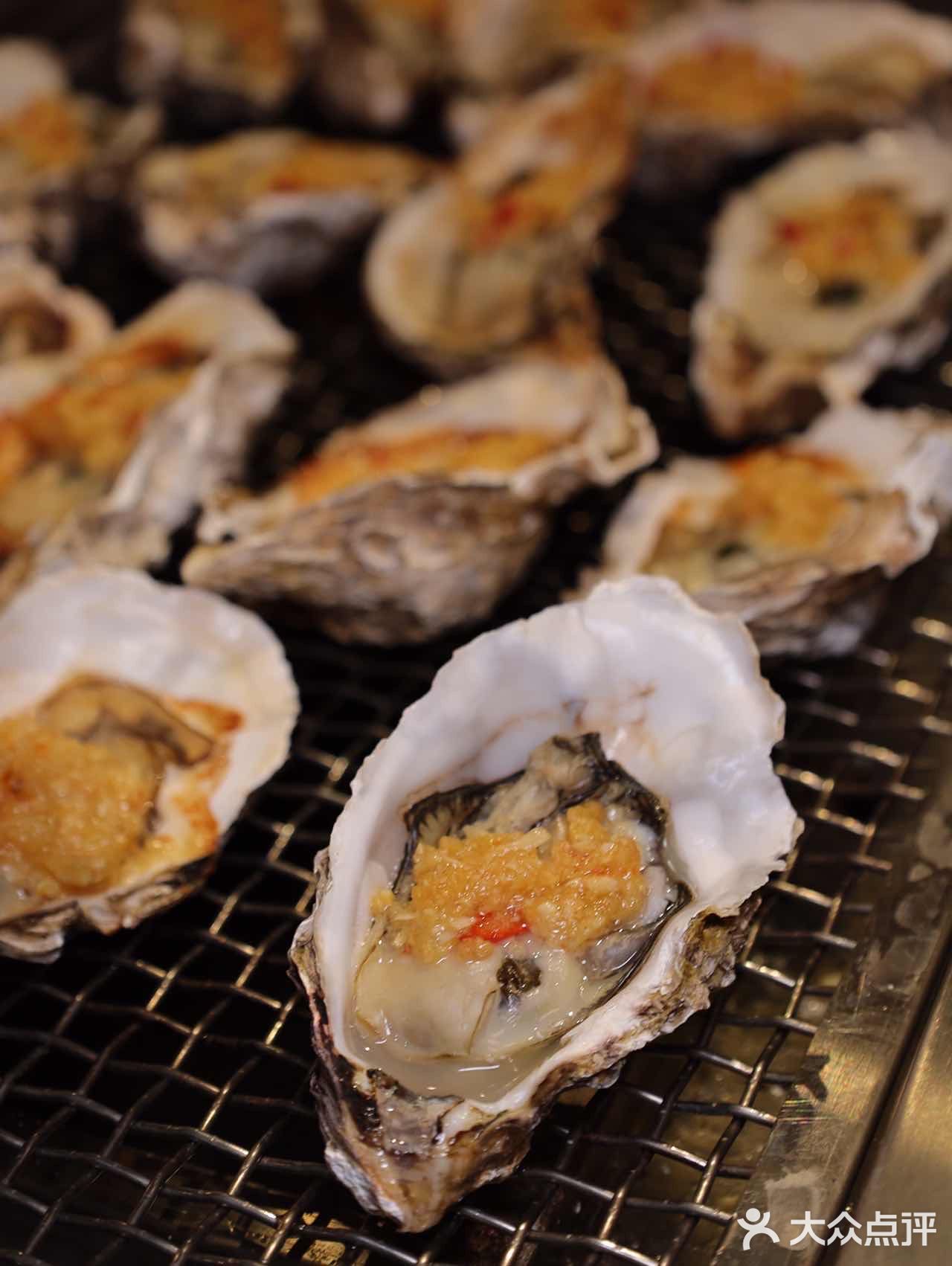 朋友带我体验人均不到100+不限量畅吃的生蚝自助‼️