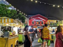 -滨海尚泰美食广场