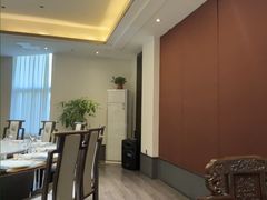 -梅花香里大酒店(郁金香路店)