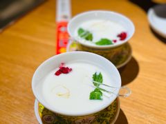 北京酸奶配蜂巢蜜-老北京炸酱面·烤鸭(前门店)
