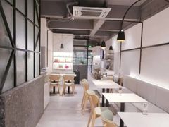 用餐区-BE BRIGHT KITCHEN(正佳广场店)