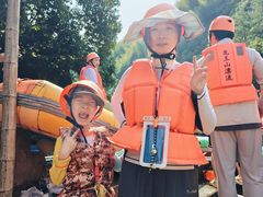-安吉龙王山峡谷漂流