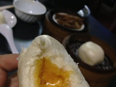 蛋黄流沙包-贰號小院潮汕砂锅粥(前海西街店)