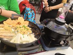 -刘姐啤酒鱼民族演艺餐厅(西街总店)