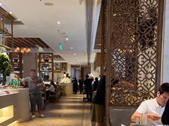 -雍和会海鲜姿造自助(湖东路店)