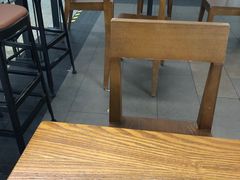 大堂-星巴克(宜兴高铁站店)