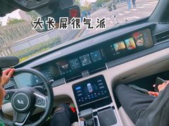 -理想汽车(世纪汇店)
