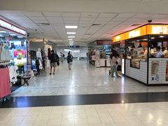 -班达拉奈克国际机场