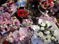 -谷莠子花艺气球派对·绿植造景·花艺沙龙(东海缤纷天地店)