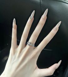 -丽心自助美甲美睫