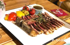 CONNORS Pureblood Wagyu T-Bone M5
