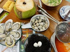 -老何家后安粉·糟粕醋海鲜火锅(三亚湾椰梦长廊店)