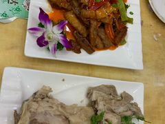 -达吾手抓美食城总部(义乌店)