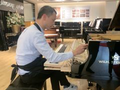 -柏斯音乐艺术中心·钢琴·吉他(上音店)