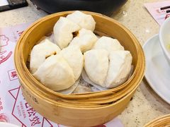 蜜汁叉烧包-点都德(盘福楼店)