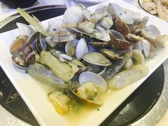 -虾弄弄海派小龙虾·牛羊蝎子火锅