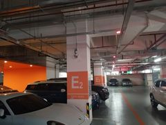 -虹桥天地-停车场