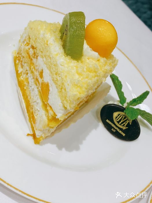 COVA(新天地Xintiandi店)招牌芒果蛋糕图片