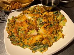 海鲜葱饼-富乐满韩国正宗炸鸡韩国料理(虹泉路店)