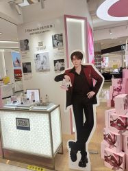 -奥伦纳素Erno Laszlo