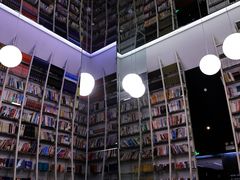 -钟书阁(松江泰晤士小镇店)