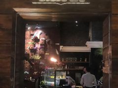 门面-Let's Taipei 非常烘焙(太古里店)