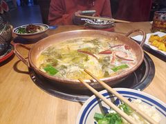 -洱火云南酸菜牛肉火锅(石景山当代商城店)
