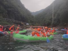 -安吉龙王山峡谷漂流