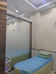 -苗医生专业祛痘·皮肤管理