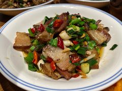 大蒜炒腊肉-印象鲵宴·张家界地标美食名片(溪布街店)