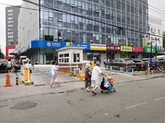 -新华金融大厦-停车场