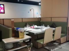 -海底捞火锅(曹安公路店)