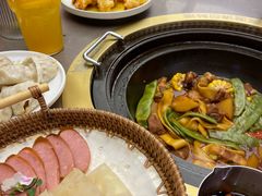 -锅飘飘·东北铁锅炖(雨花客厅店)