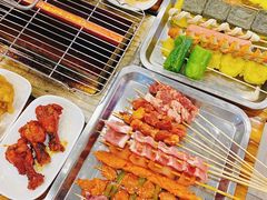 -哈尔滨小酒馆·鲜肉现穿自助烧烤(康新花园店)