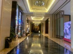 -成都保利公园皇冠假日酒店(熊猫基地店)