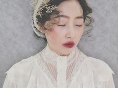 -金夫人化妆摄影职业培训学校