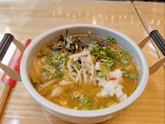 -丽丽三鲜螺蛳粉(田林路店)