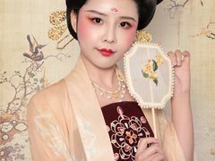 -金夫人化妆摄影职业培训学校