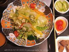 -铭牛烧肉·和牛海鲜自助(高新月牙湖店)