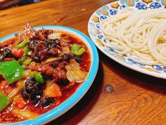 -歹歹的加个面过油肉拌面