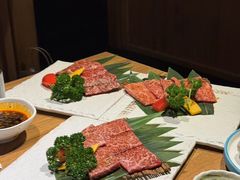 -炼火烤肉店