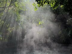 -腾冲洞山温泉村