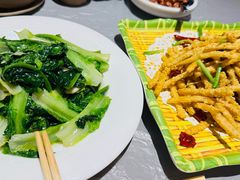 -肥肥虾庄·金牌油焖大虾(沙湖店)