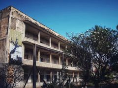 -吐斯廉屠杀博物馆