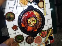 -扎起市井老火锅(乐山总店)