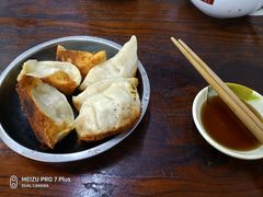 -黄阿姨锅贴大王(万航渡路店)