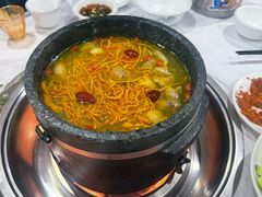 -鲁朗边巴次仁农家石锅